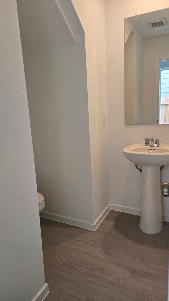 Photo - 952 Pertuso Ln