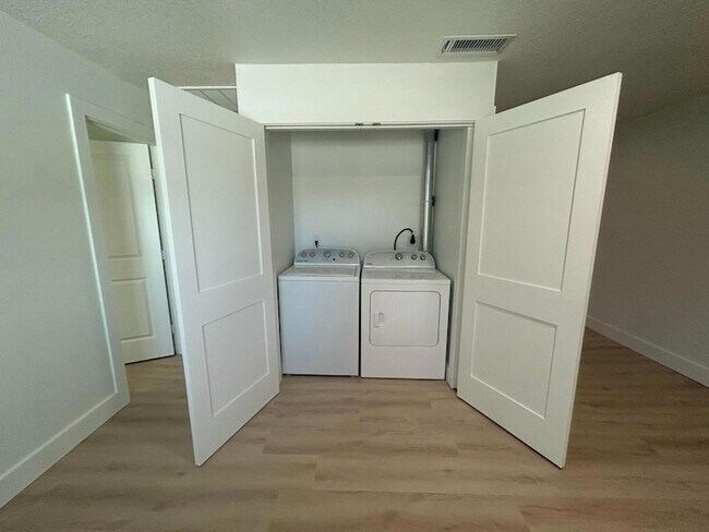 Photo - 2147 Sibley Ave