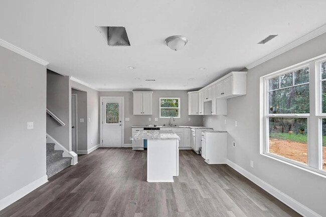 Photo - Room in House on Kenhill Dr