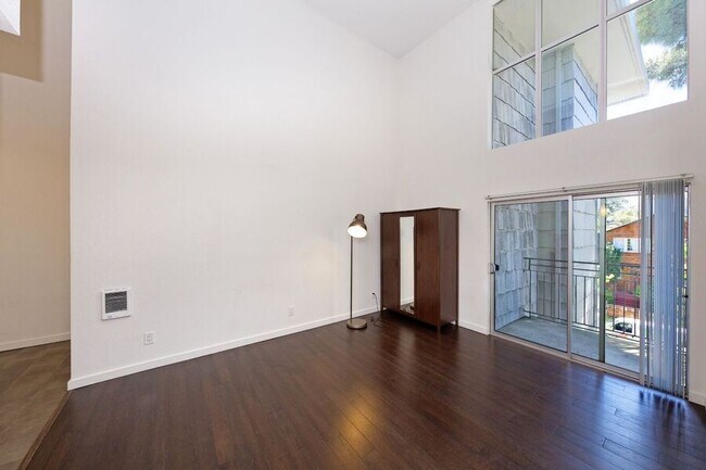 Photo - 2240 Blake St Unit 303