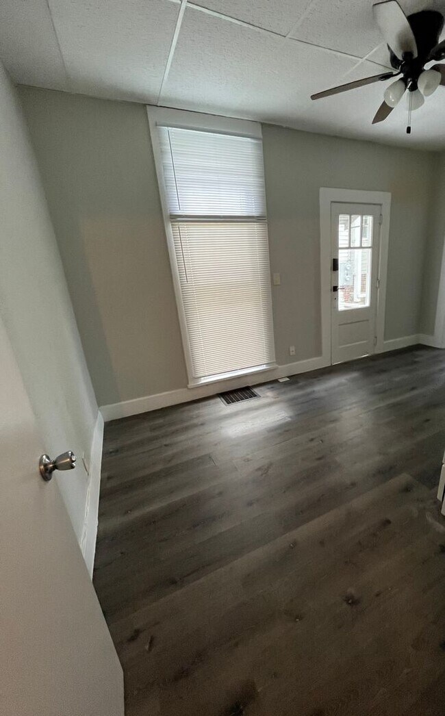 212 Tinkler St Unit 212 Tinkler #4
