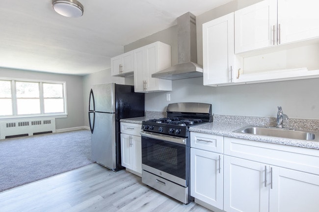 Bell Lake Apartments