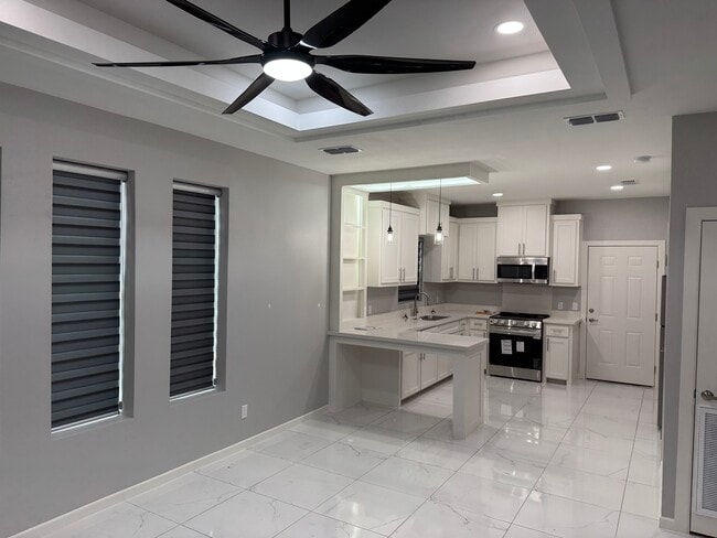 Photo - 904 Deluxe St Unit 1