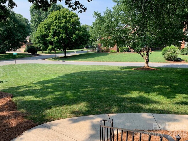 Photo - 9033 Pennyhill Dr