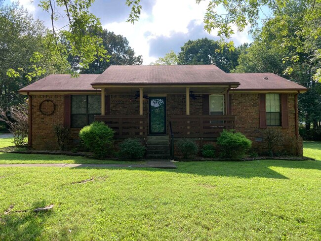 Photo - 1011 Oakwood Rd House