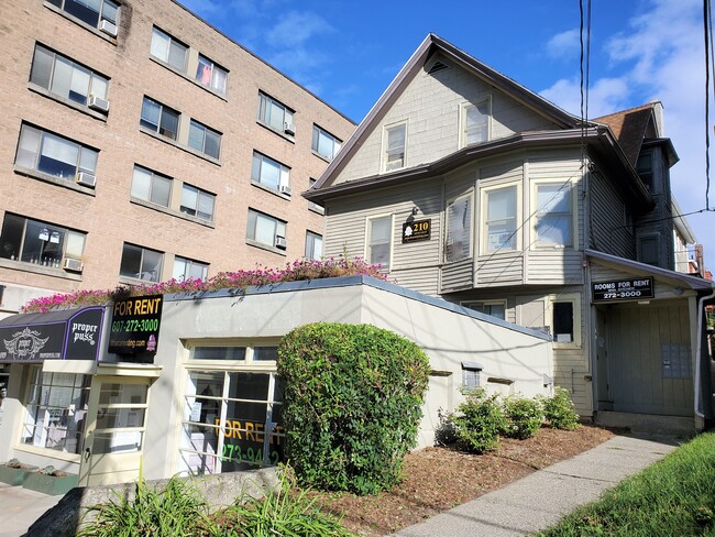 Building Photo - 210 Dryden Rd Rental