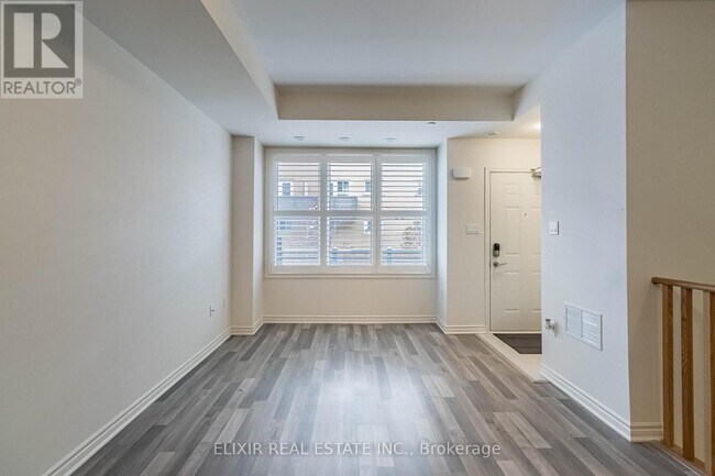 Photo - 2285 McNab Ln