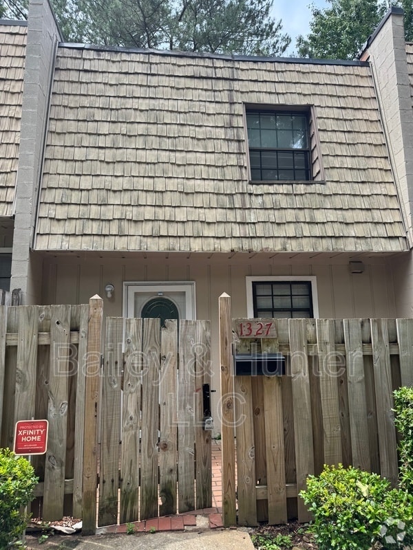 Building Photo - 1327 Woodstone Ter Rental