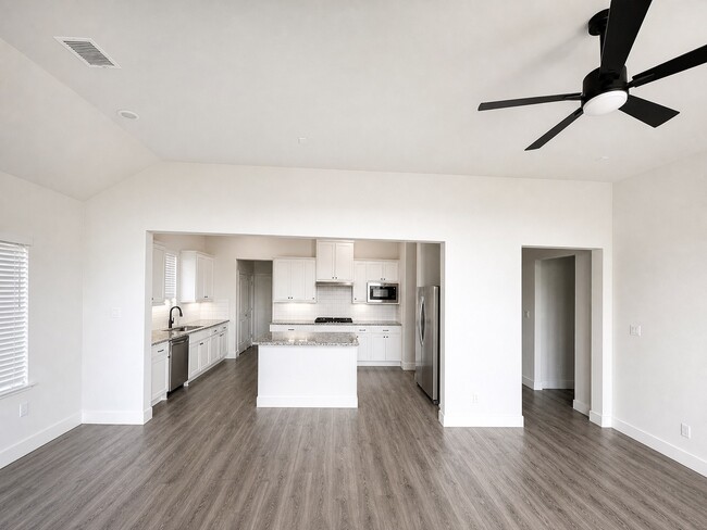 Photo - 5936 Mustang Creek Ln