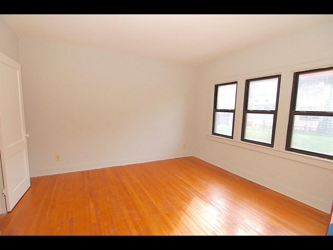 Photo - The Regal Apartments