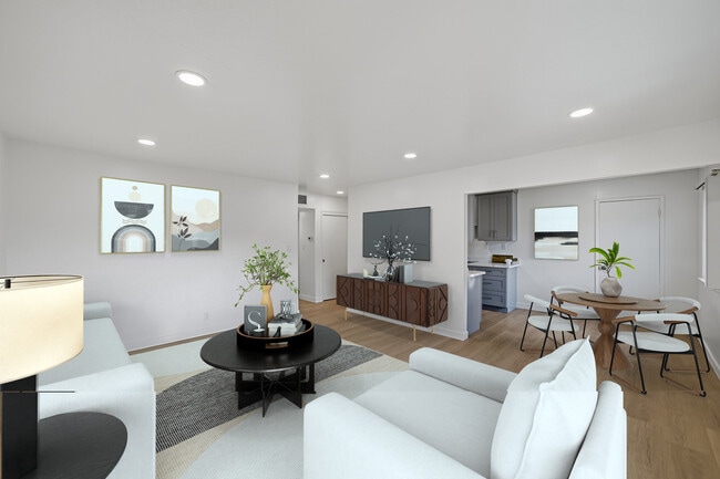 Building Photo - 1731 Ross Cir Unit 1