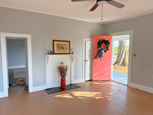 Photo - 216 Lester Ave