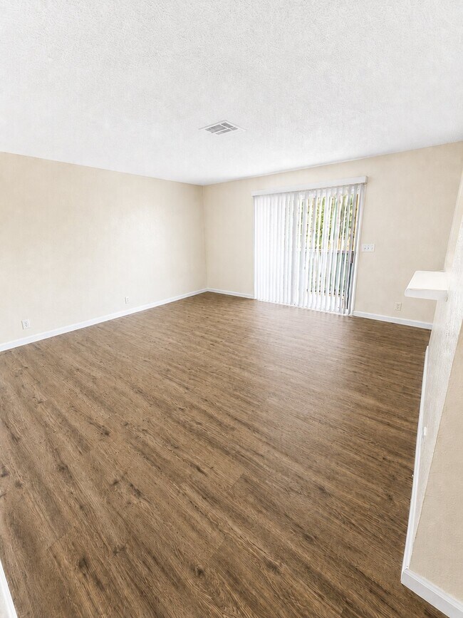 Photo - 4581 Macher Way Unit D