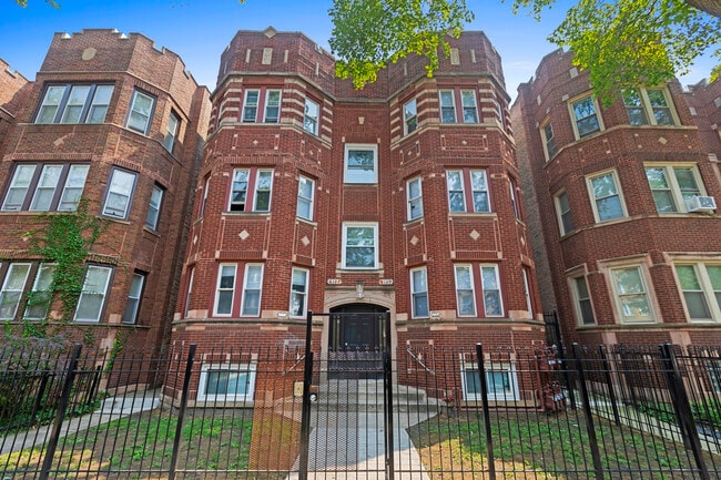 Building Photo - 8129 S Maryland Ave Unit 1 Rental