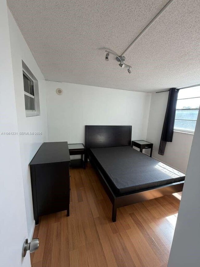 Photo - 1465 NE 123rd St Unidad 215