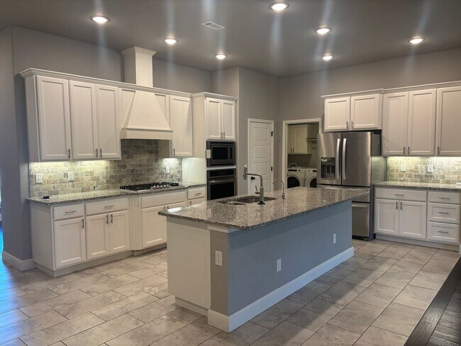 Photo - 4 Bedroom 3 Full bath Dream home located i...