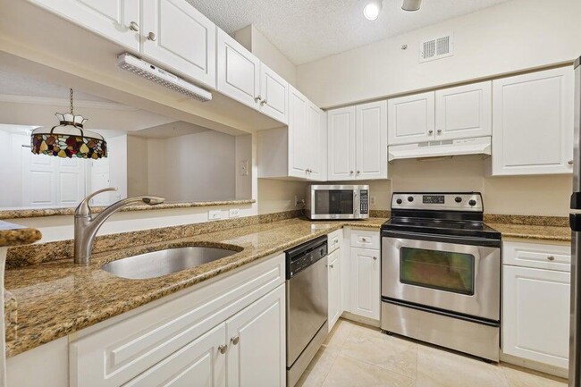 Photo - 2120 Tuscany Way