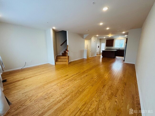 Photo - 38 Bond St