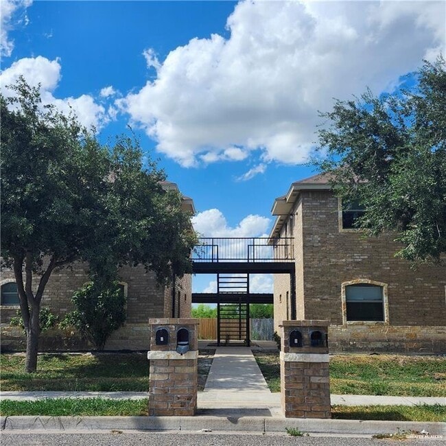 Building Photo - 14 N Lotto Ln Unit 4