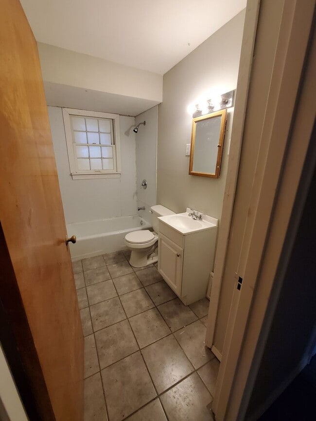 Photo - 1636 St.Elmo Ave NE