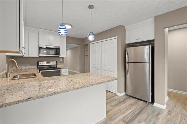 Photo - 326 Farm Pl Ct NE