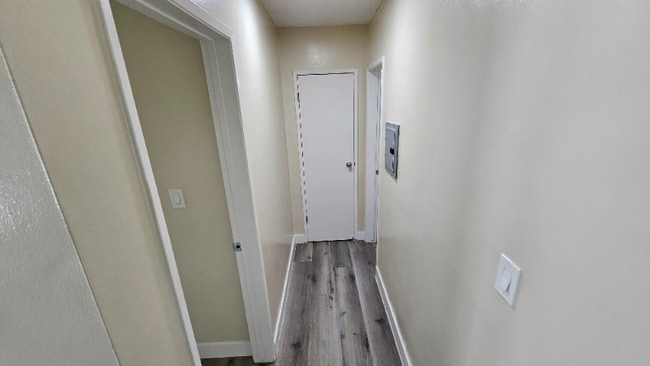 Photo - 815 N Benton Way Unidad 1