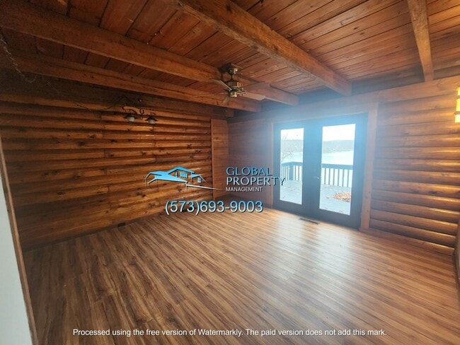 Photo - Lakefront 3 bedroom home for rent at the Lake