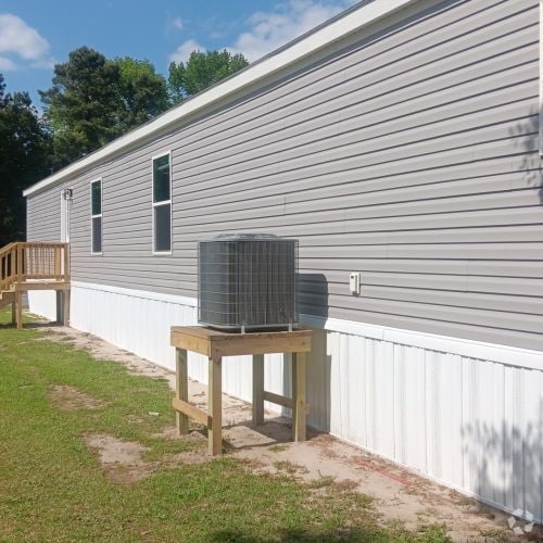 Building Photo - 1600 Deejay Ln Rental