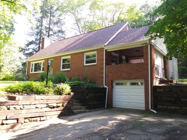 Cochera. - 117 Fern Hollow Rd