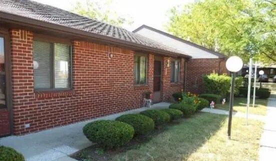 Photo - 385 Bernard Rd