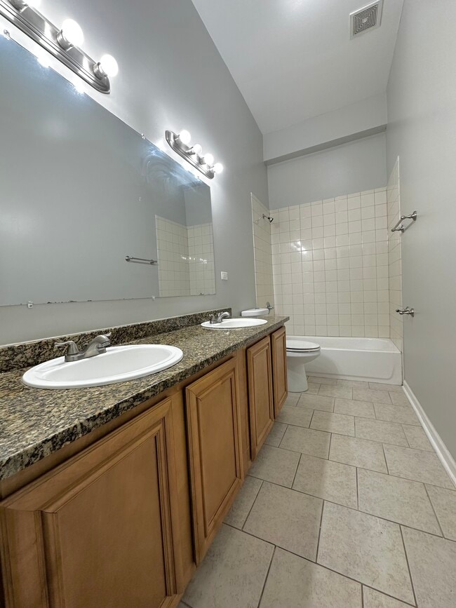 Photo - 2438 N Laramie Ave