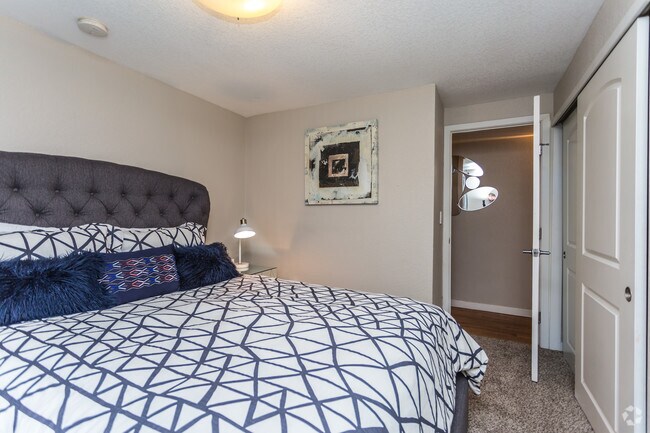 2BR, 1BA - B1
