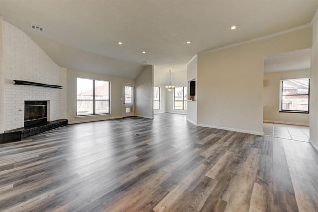 Photo - 8125 Jason Dr