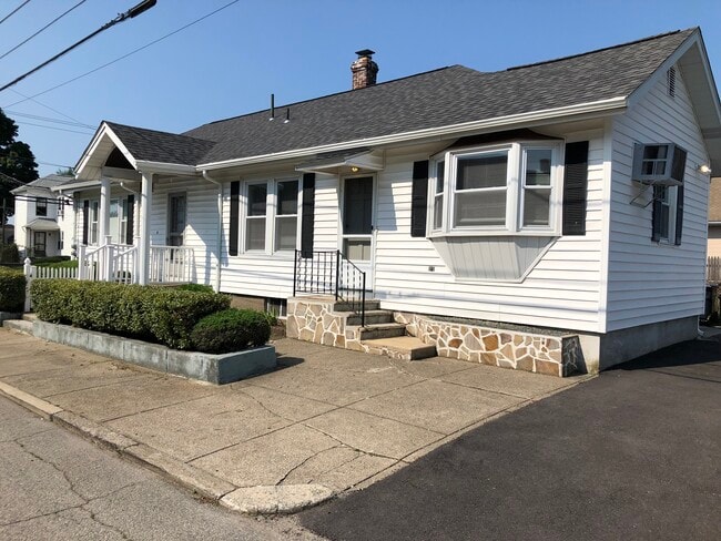 Exterior - 508 Benefit St Unidad 1