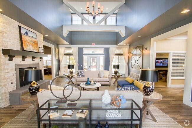 Interior Photo - Aventine at Wilderness Hills Rental