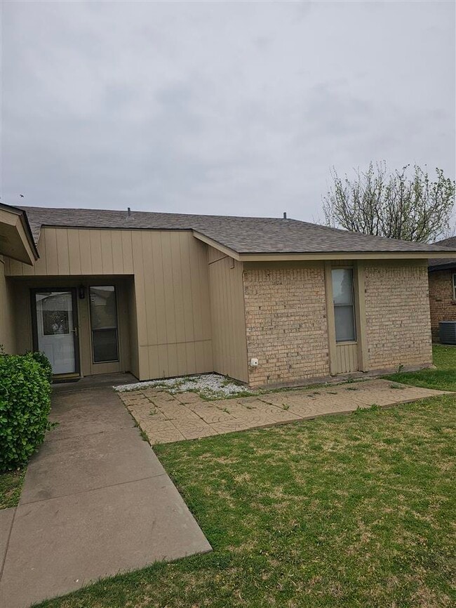 Photo - 5216 NW Ashby Ave