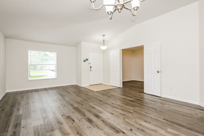 2258 Meadow Oak Cir