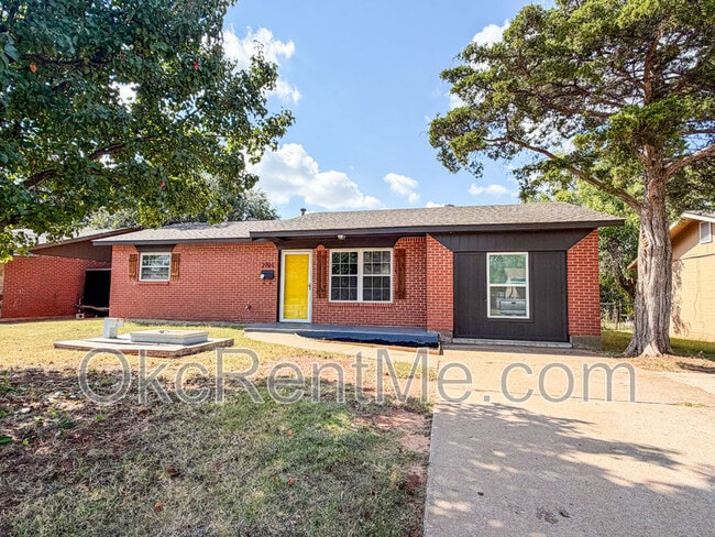 Building Photo - 2701 Yorkshire Ave