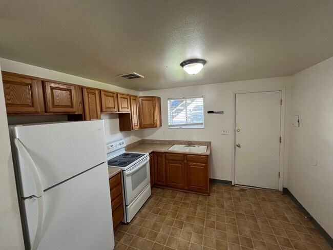 Photo - CREC 4 Plex Unit CREC 4 Plex - 1433