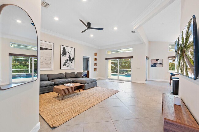 Photo - 15129 Harriet Ave