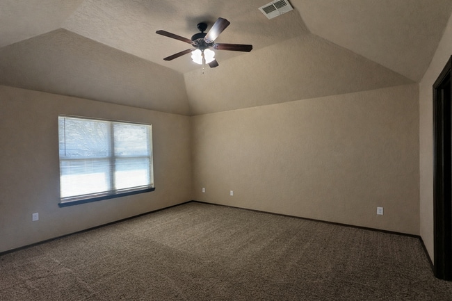 Photo - Comfort, Space & Flexibility – 3 Bed Home in Moore School District