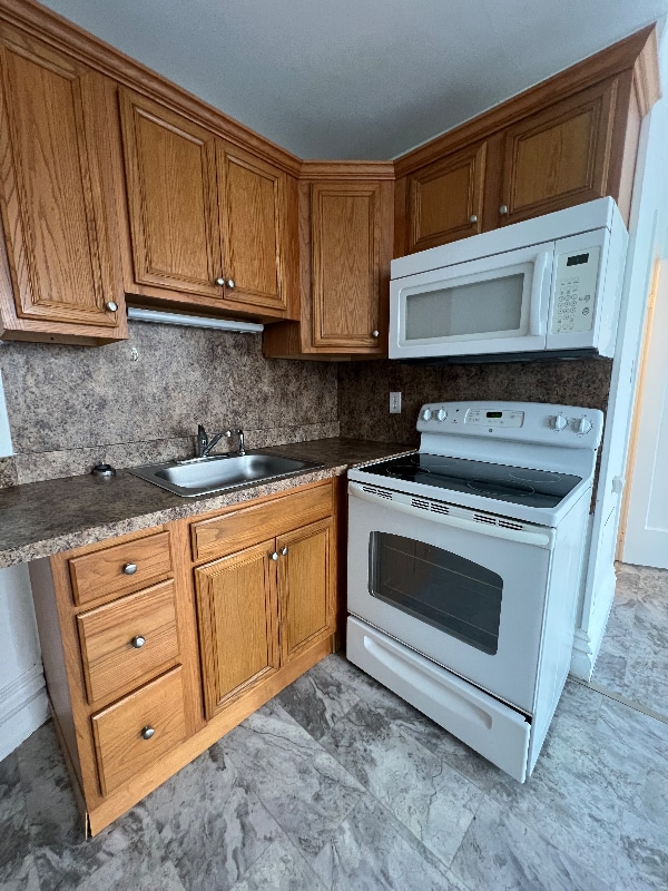 Photo - 242 Saratoga Ave Unit Apt 9