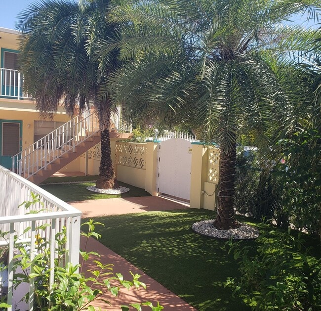 Photo - 727 SE 15th St
