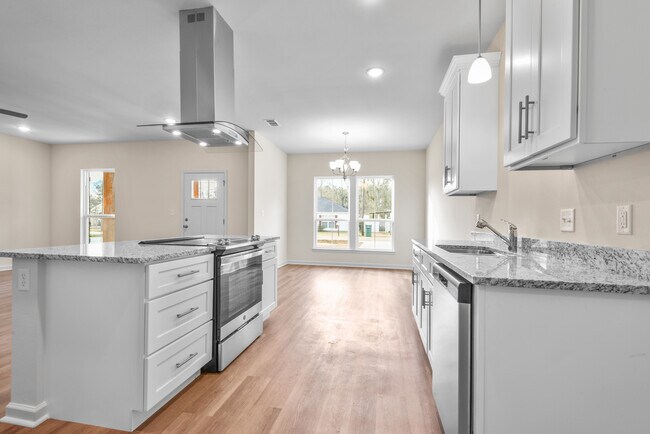 Kitchen - 20963 Oregon St