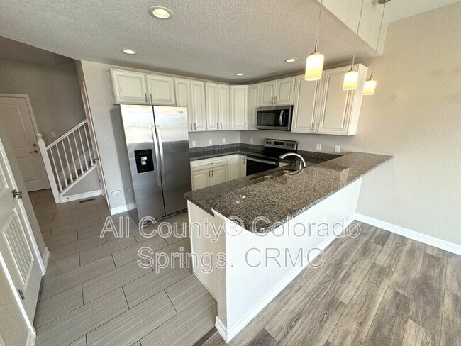 Photo - 763 Brambleberry Hts