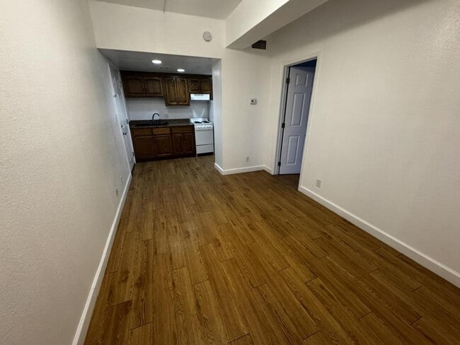 Photo - 103 E Central Ave