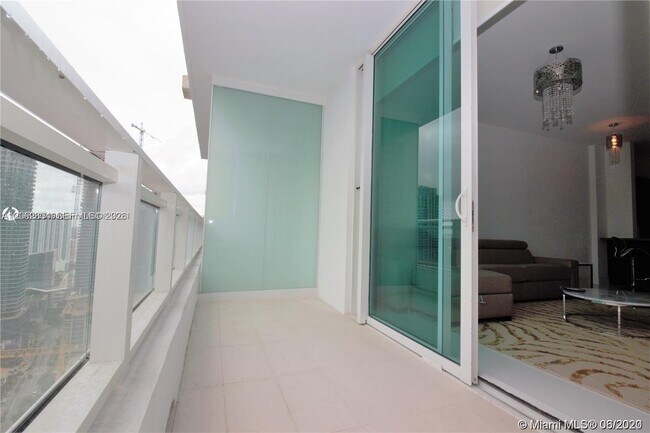 Photo - 1080 Brickell Ave Unidad 3403