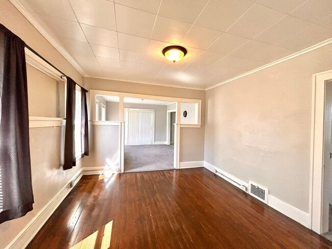 Photo - 39 Iona Ave Unit #2