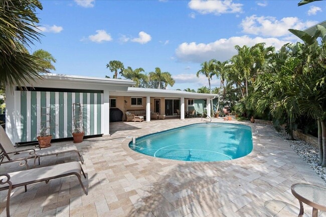 Photo - 440 Jupiter Ln