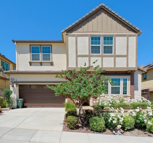 Stunning 5 bedroom, 4 bathroom house locat... - Stunning 5 bedroom, 4 bathroom house locat...